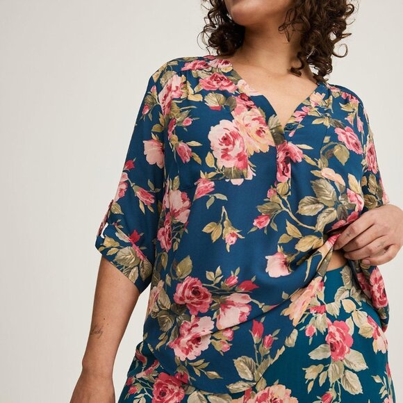 NWT TORRID Harper 3/4 Sleeve Pullover Blouse - Picture 1 of 9